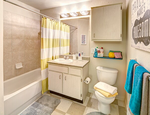 Foto principal - 2323 Glenna Goodacre Blvd