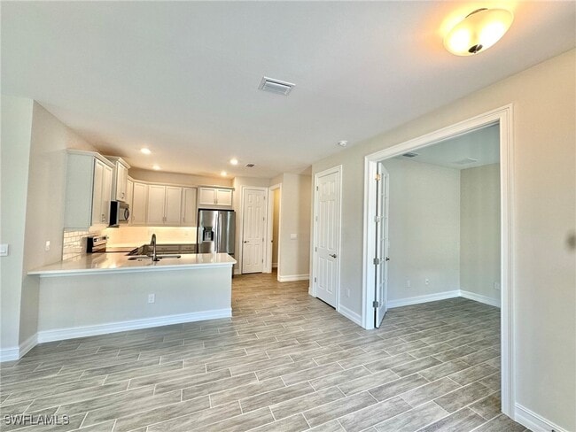 Building Photo - 881 Enbrook Lp