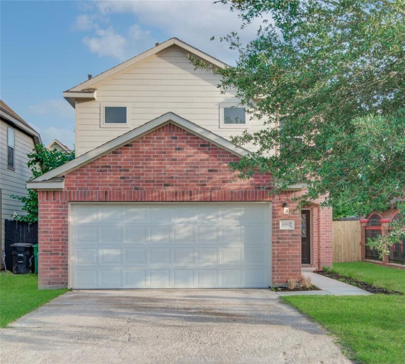Foto principal - 8902 Edgebrook Dr