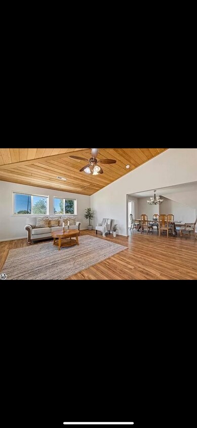 Foto principal - 2307 Ranchito Dr