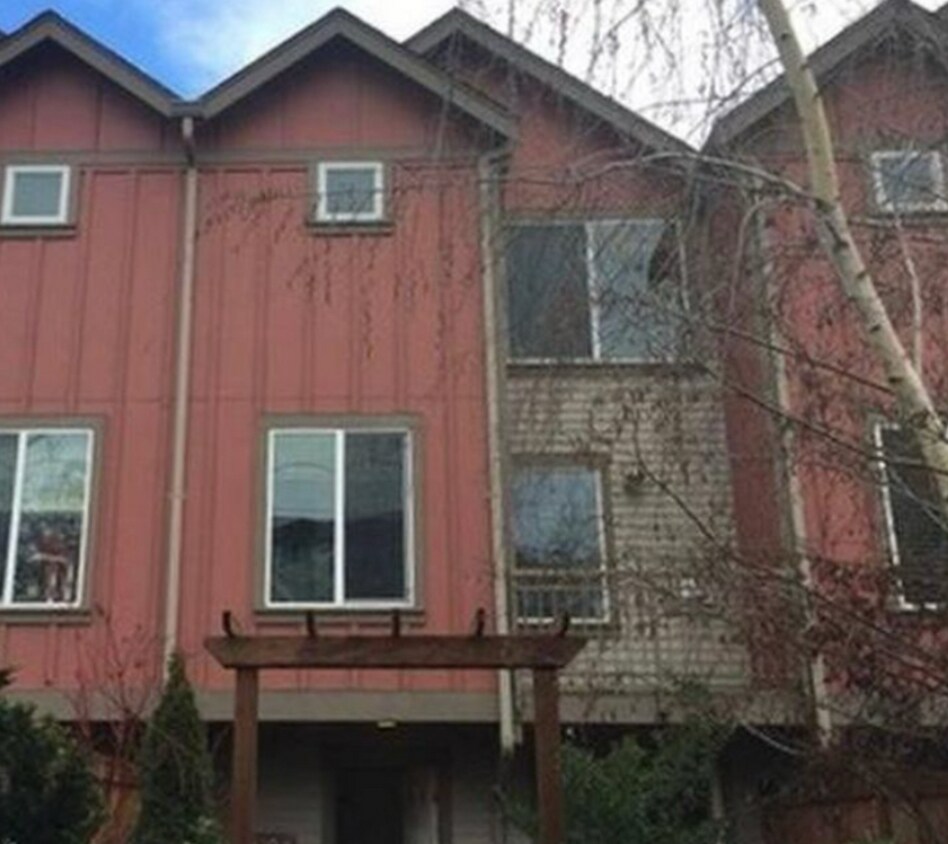 Foto principal - 3820 Whitman Ave N