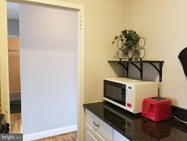 Foto del edificio - 1021 Arlington Blvd