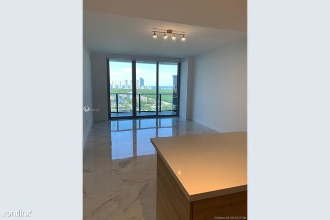 Building Photo - 16386 Biscayne Blvd