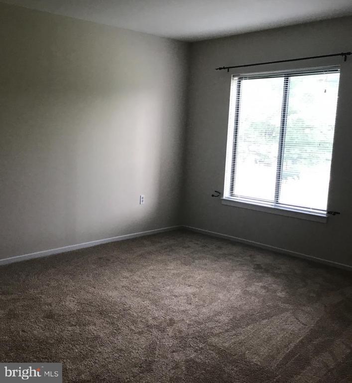 Foto principal - 10028 Stedwick Rd
