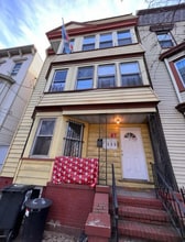 Building Photo - 87 Clifton Ave