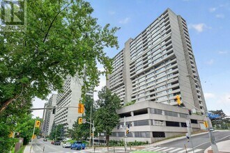 Building Photo - 530 Ave. Laurier