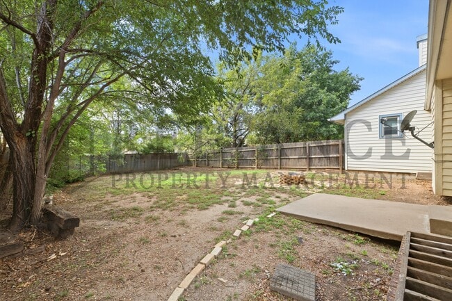 Building Photo - 10525 W Texas St