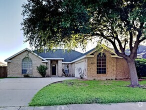 Building Photo - 6410 St Tropez St
