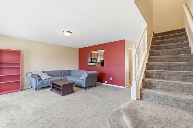 Building Photo - 174 Finlay Dr