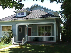 Building Photo - 76 Alida St