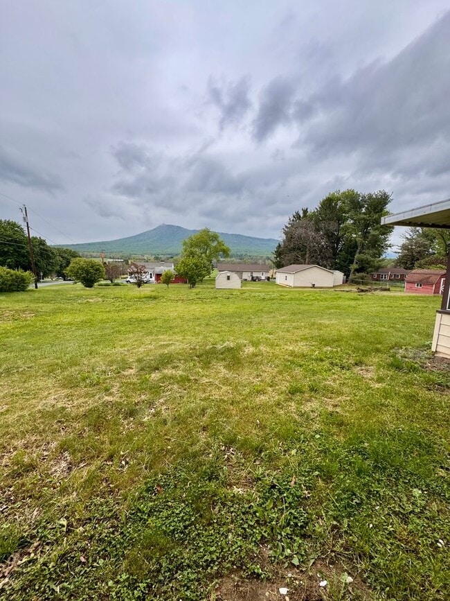 Building Photo - Single Family Home for Rent