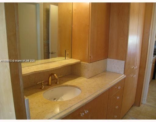 Foto del edificio - 7904 West Dr