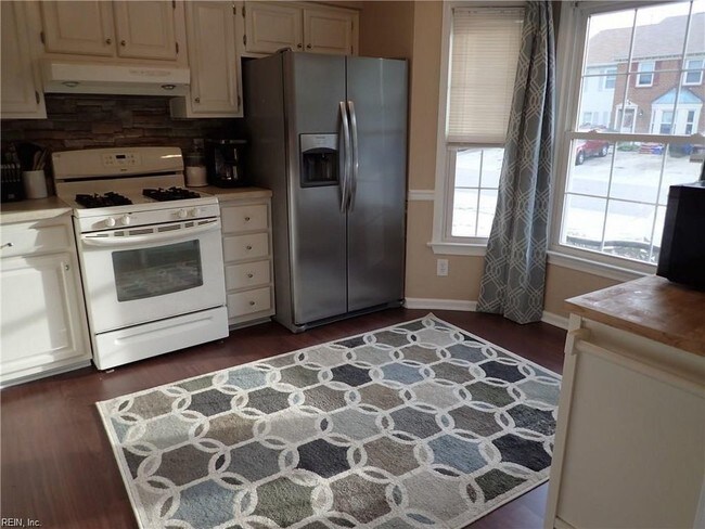 Foto del edificio - 1134 Gleaning Close