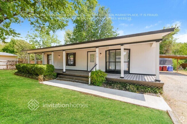 Building Photo - 213 E Gail Ln
