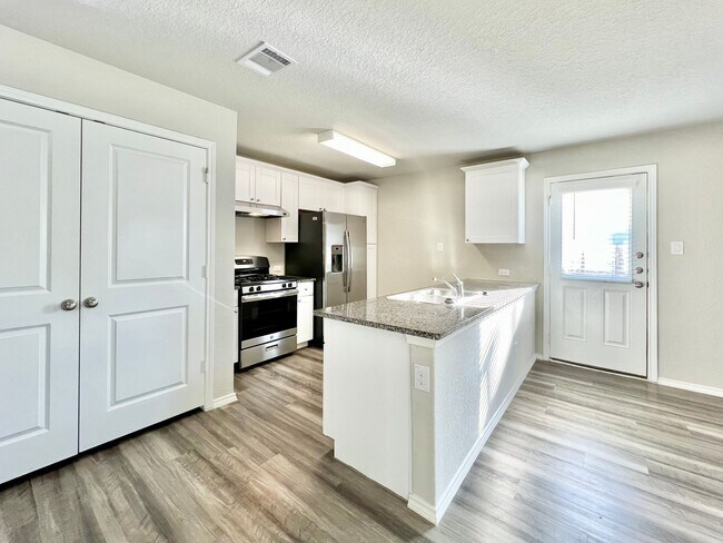 Foto del edificio - Charming Single-Story Home in Amenity-Rich Community