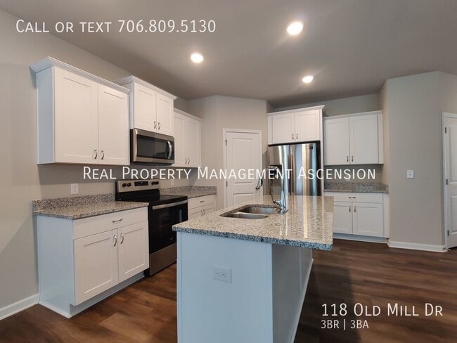 Building Photo - Wonderful Home in a Gated Community