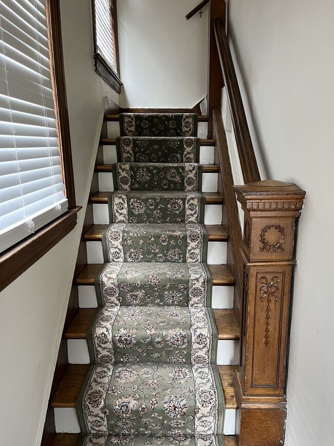 Entrance - 6 Hannum St