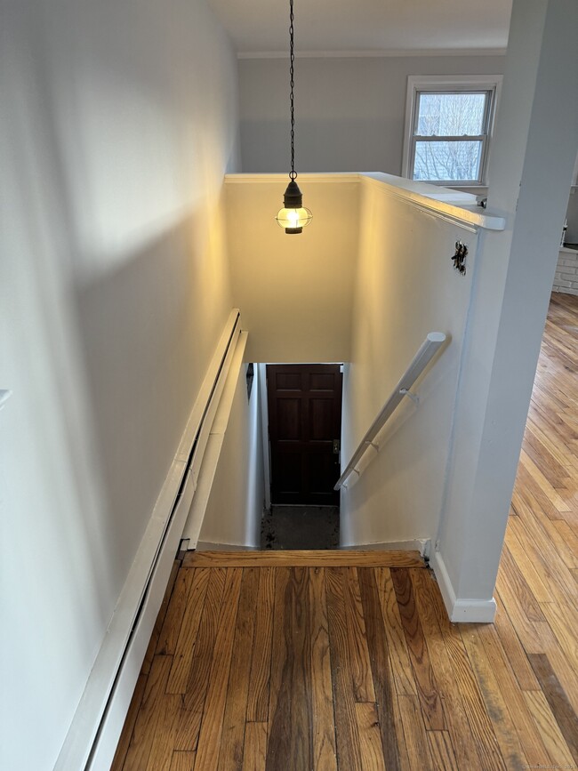 Building Photo - 5 Amundsen St