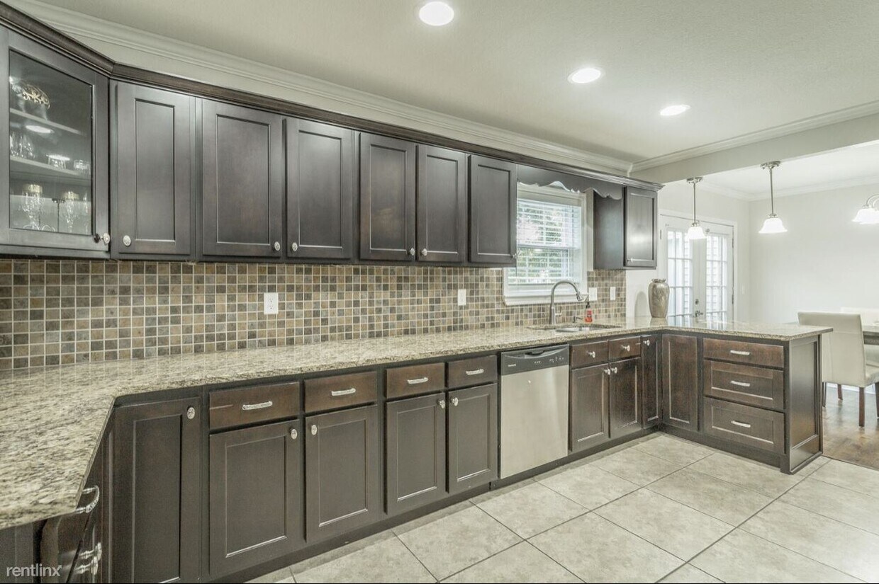 Primary Photo - 3 br, 2 bath House - 4800 Maryland Drive
