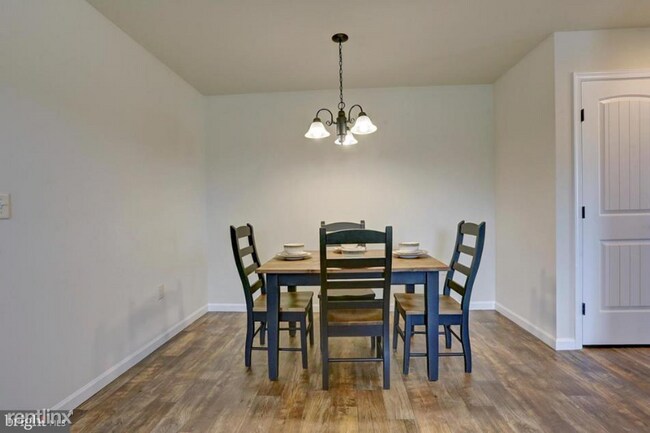 Foto del edificio - 3 br, 2.5 bath Townhome - 0 Byler Circle