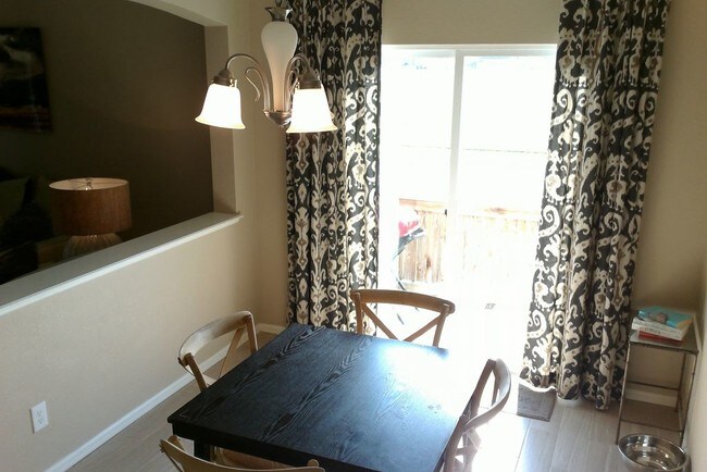 Foto del edificio - 3321 Yule Trail Dr