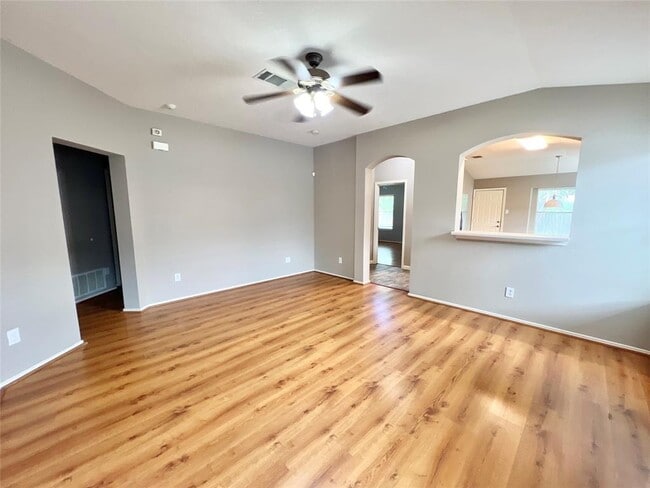 Building Photo - 1007 Barclay Dr