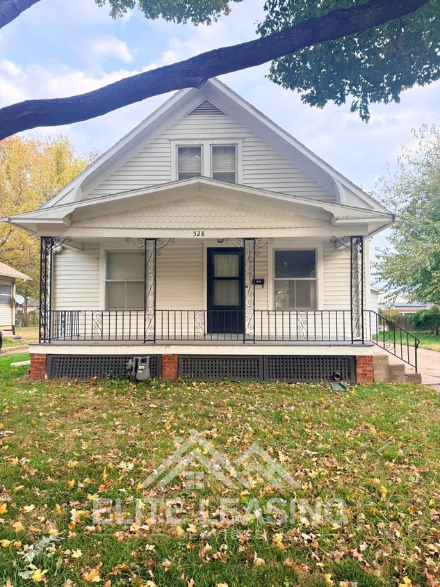 Primary Photo - 528 NE Ohio Ave