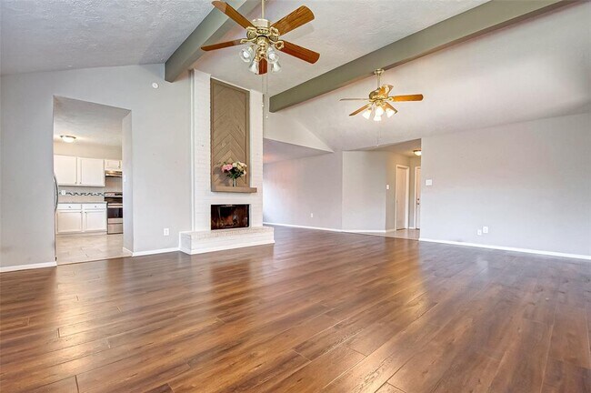 Foto del edificio - 17114 Quail Glen Dr
