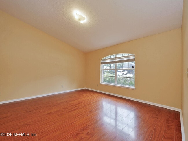 Building Photo - 12252 Lake Fern Dr