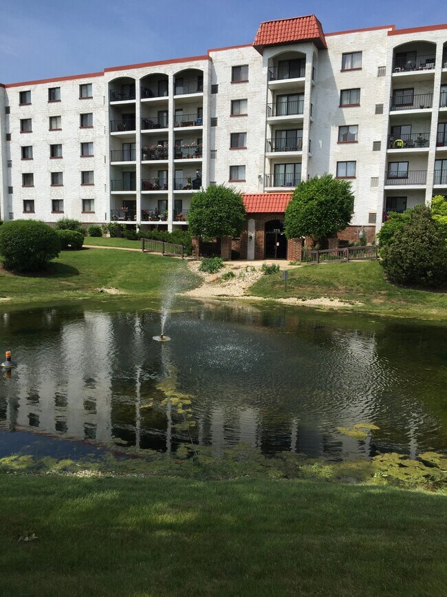 Building Photo - 475 Plum Creek Dr