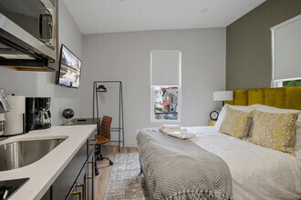 Building Photo - 89 Cottage St