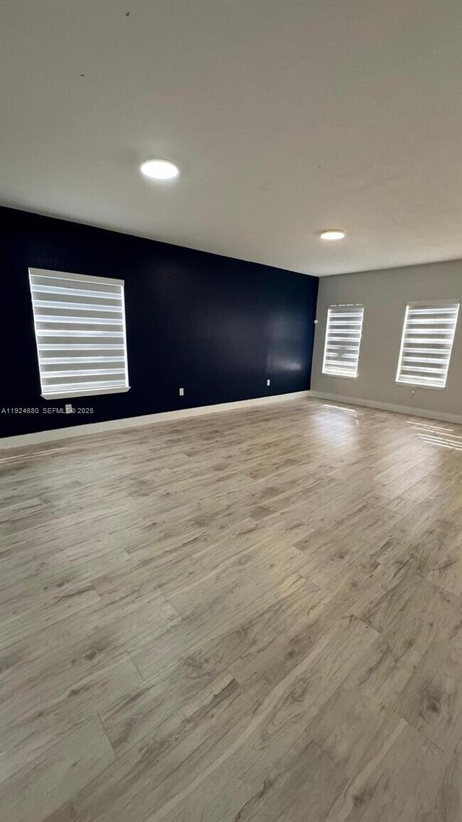 Building Photo - 22175 Miami Ave