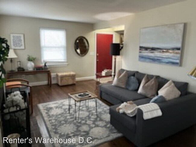 Building Photo - 3 br, 2.5 bath House - 1720 Michigan Ave NE