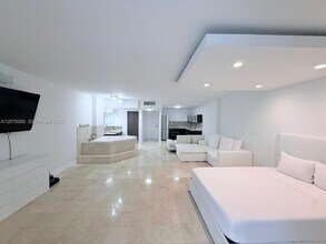 Building Photo - 2301 Collins Ave