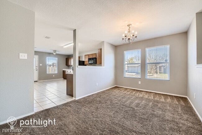 Foto del edificio - 3 br, 2 bath House - 4549 Martingale View ...