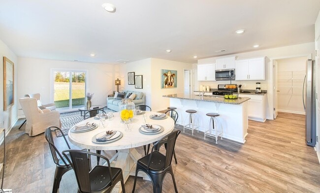 Foto del edificio - 1 Southern Pne Dr