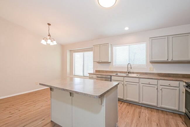 Building Photo - 4360 E Mesquite Desert Trail