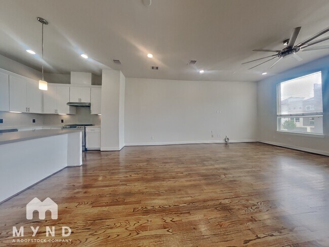 Building Photo - 353 Eado Park Cir