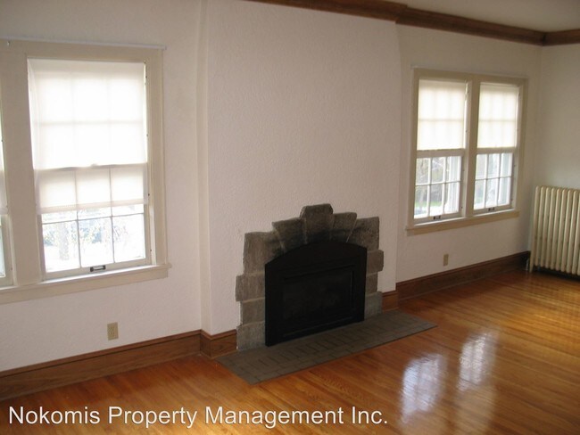 Building Photo - 4841 Chicago Ave