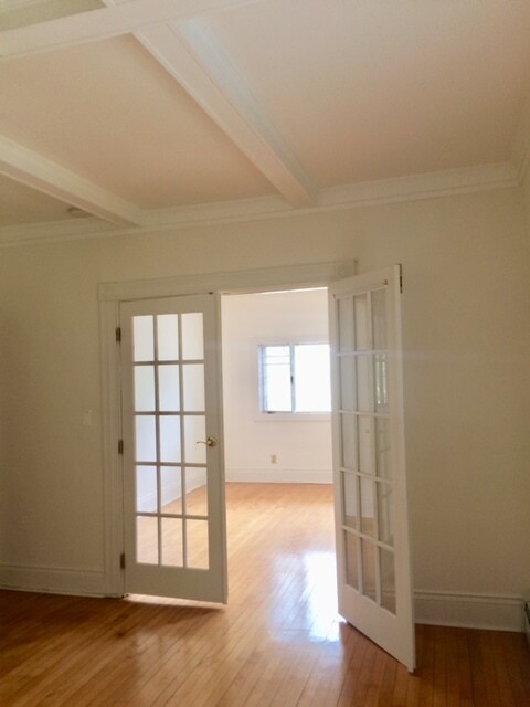 Primary Photo - 86 Walnut St