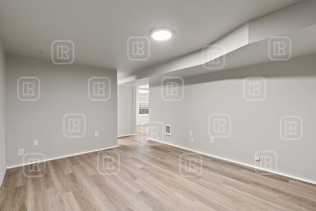 Building Photo - 7313 E 6th Ave