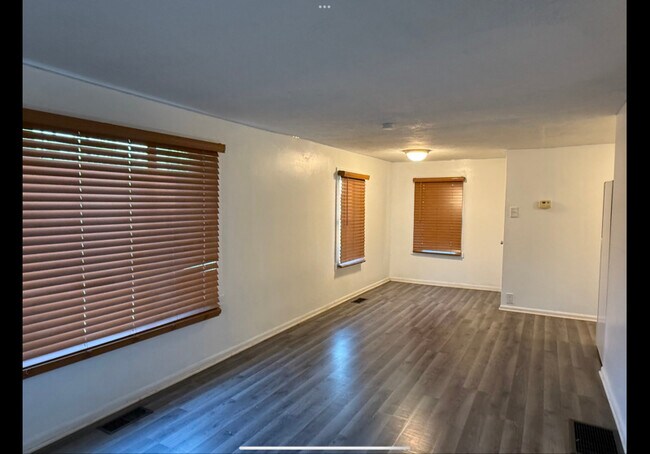 Foto del edificio - 2861 S Roena St