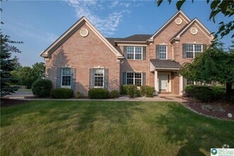 Building Photo - 4290 Crosswinds Dr