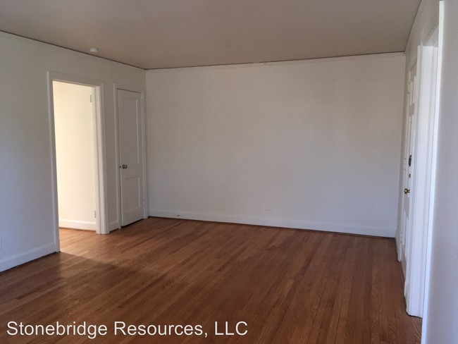 Building Photo - 706 N Eugene St