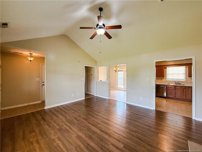 Foto del edificio - 4504 Rose Meadow Dr
