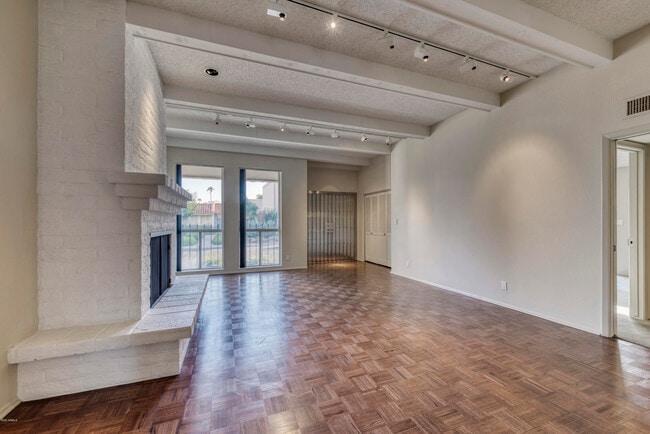 Building Photo - 7145 E McDonald Dr