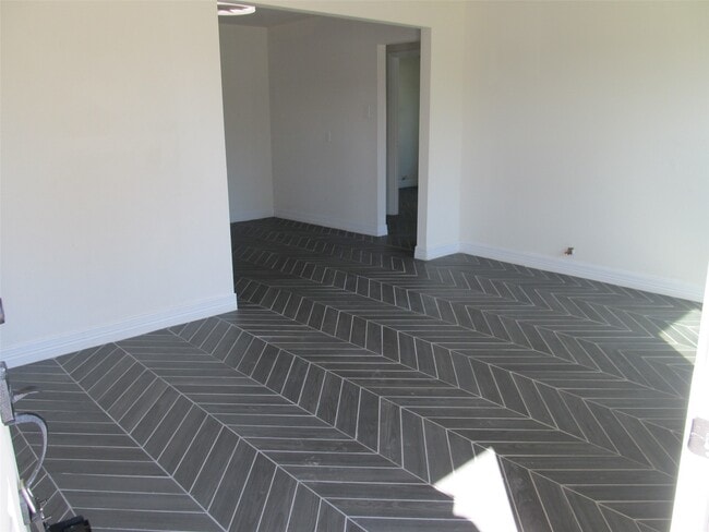 Building Photo - 1213 Trimm Ave