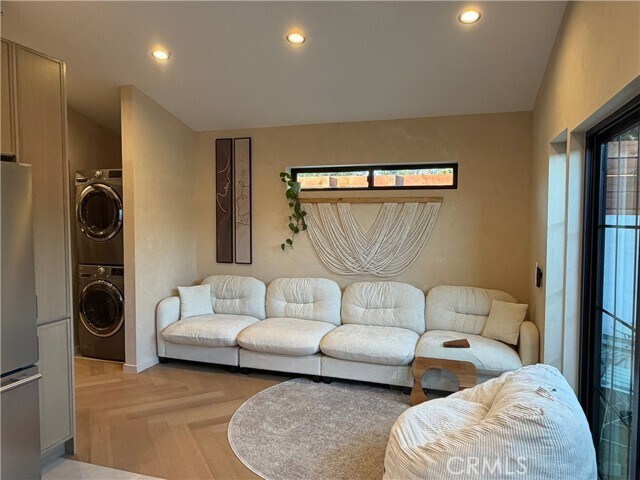 Foto del edificio - 6632 Fulton Ave