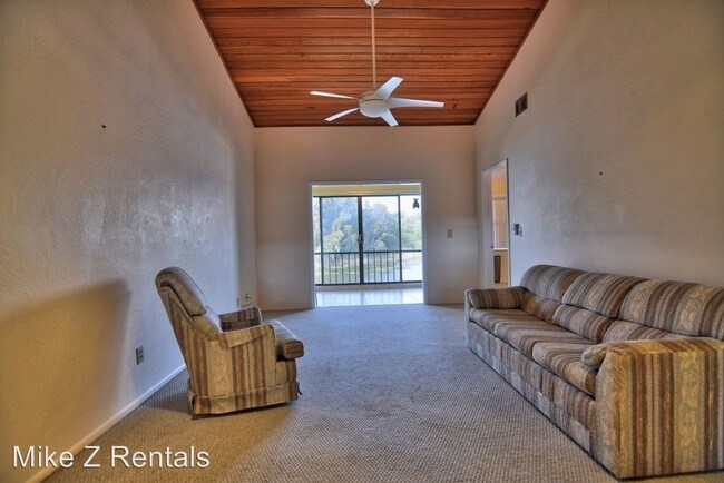 Building Photo - 17340 W Carnegie Cir
