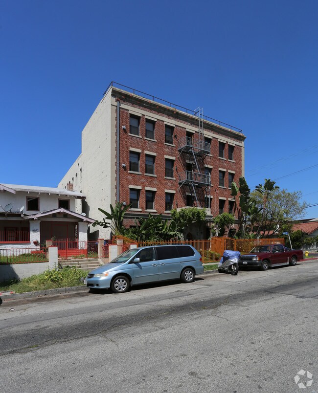 901 S. Ardmore 901 S Ardmore Ave Los Angeles, CA Apartments for